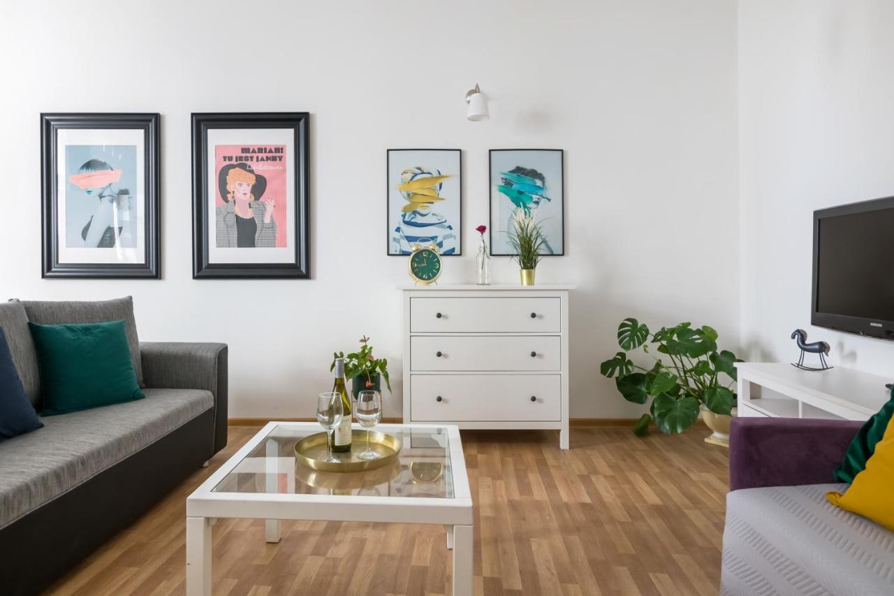Discover Krakow Apartments - 3 Rakowicka St - Classic Apartments Near Main Station - Netflix Esterno foto