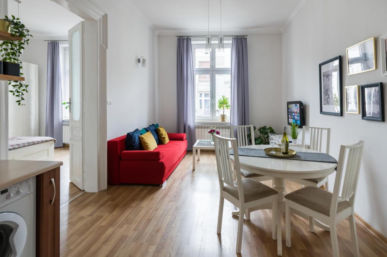 Discover Krakow Apartments - 3 Rakowicka St - Classic Apartments Near Main Station - Netflix Esterno foto