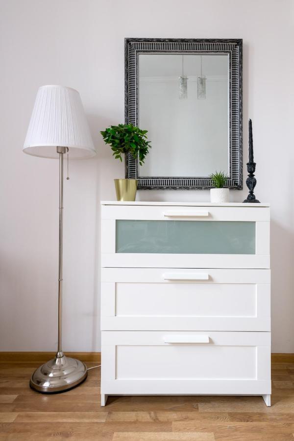 Discover Krakow Apartments - 3 Rakowicka St - Classic Apartments Near Main Station - Netflix Esterno foto