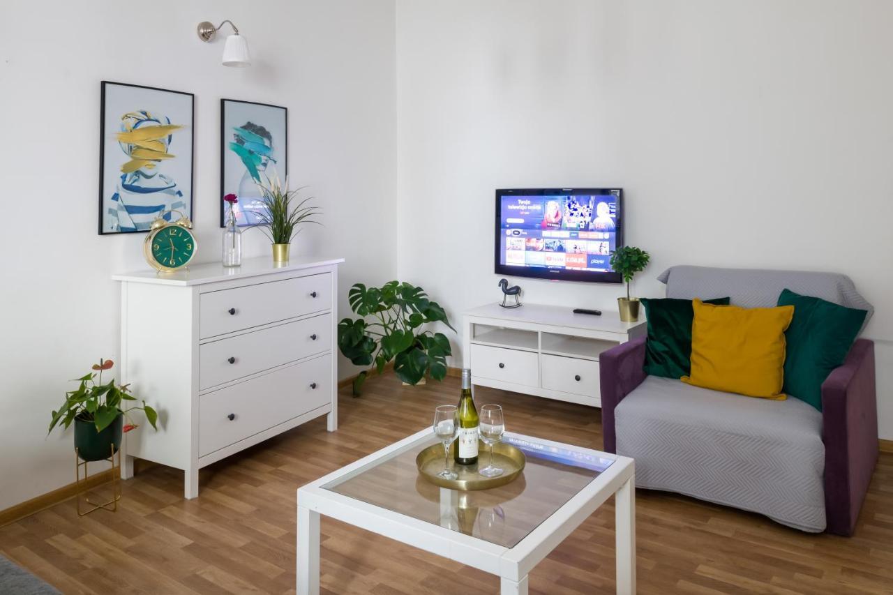 Discover Krakow Apartments - 3 Rakowicka St - Classic Apartments Near Main Station - Netflix Esterno foto