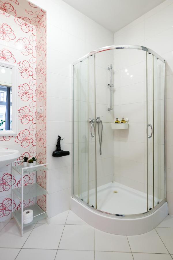 Discover Krakow Apartments - 3 Rakowicka St - Classic Apartments Near Main Station - Netflix Esterno foto