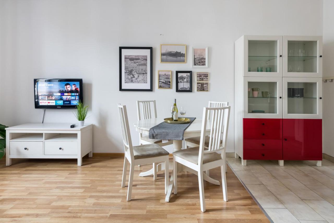 Discover Krakow Apartments - 3 Rakowicka St - Classic Apartments Near Main Station - Netflix Esterno foto